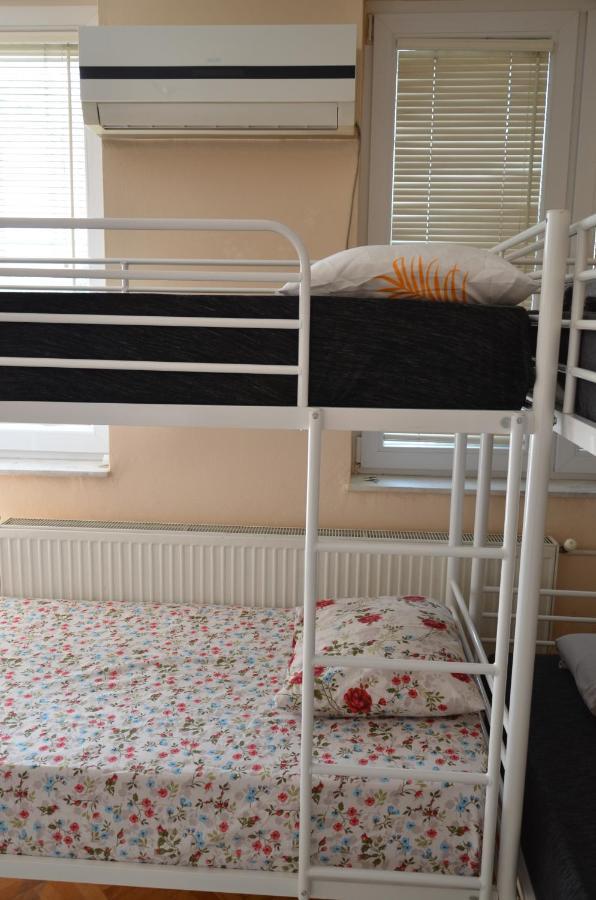 Center House Hostel Prisztina Zewnętrze zdjęcie
